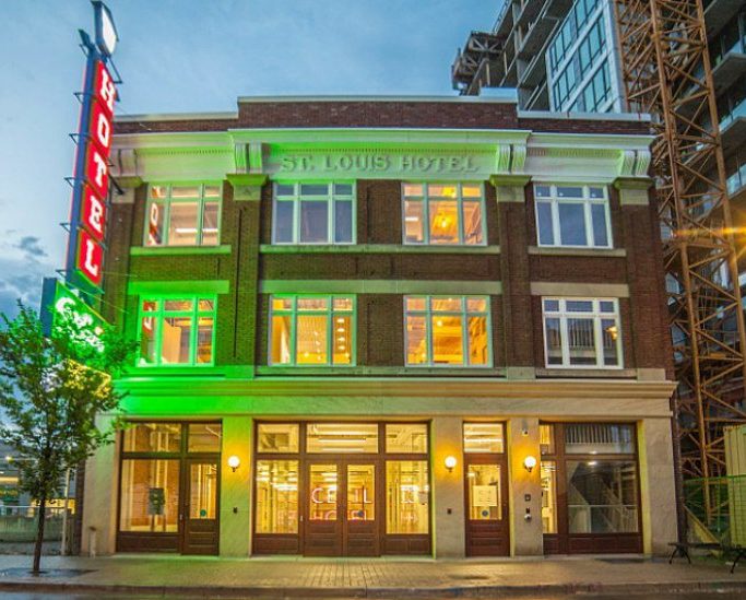 © “Hotel exterior,” St. Louis Hotel
